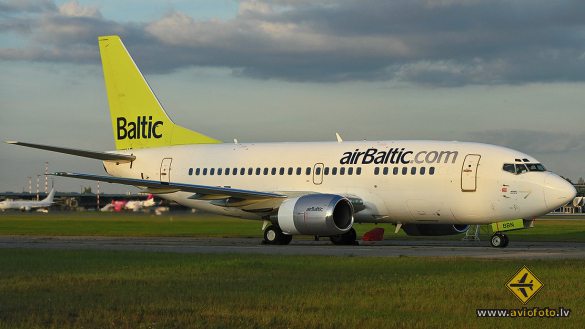 Boeing 737-522